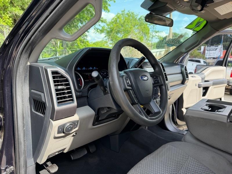 Ford F-250 SD XLT Crew Cab 4WD 2022