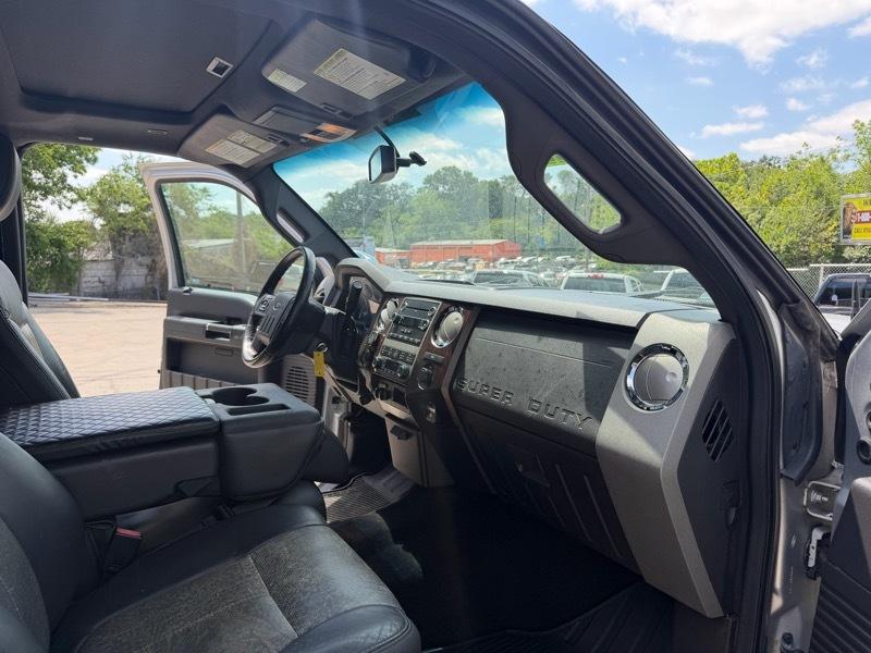 Ford F-250 SD Lariat Crew Cab 4WD 2011