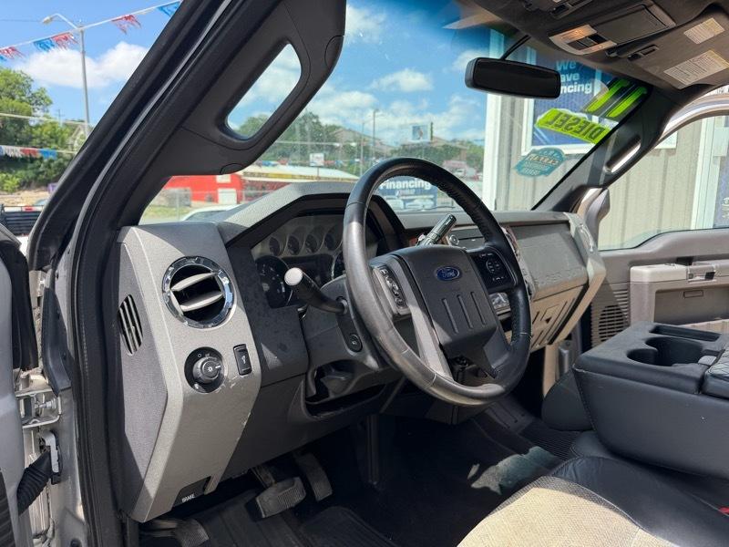 Ford F-250 SD Lariat Crew Cab 4WD 2011