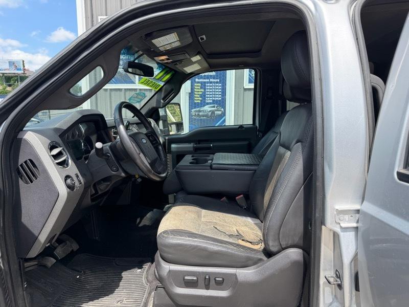 Ford F-250 SD Lariat Crew Cab 4WD 2011
