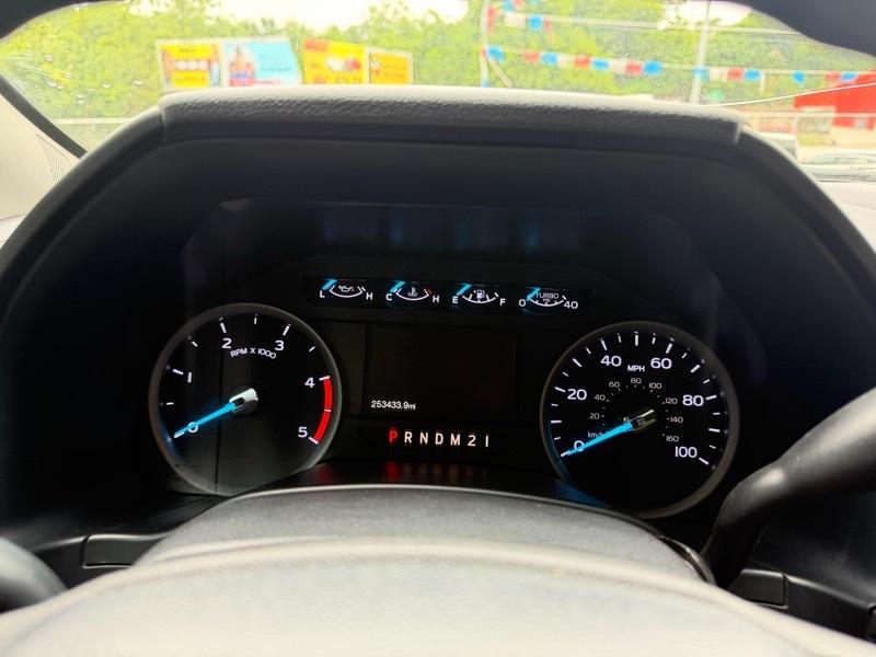 Ford F-250 SD XLT Crew Cab 4WD 2018