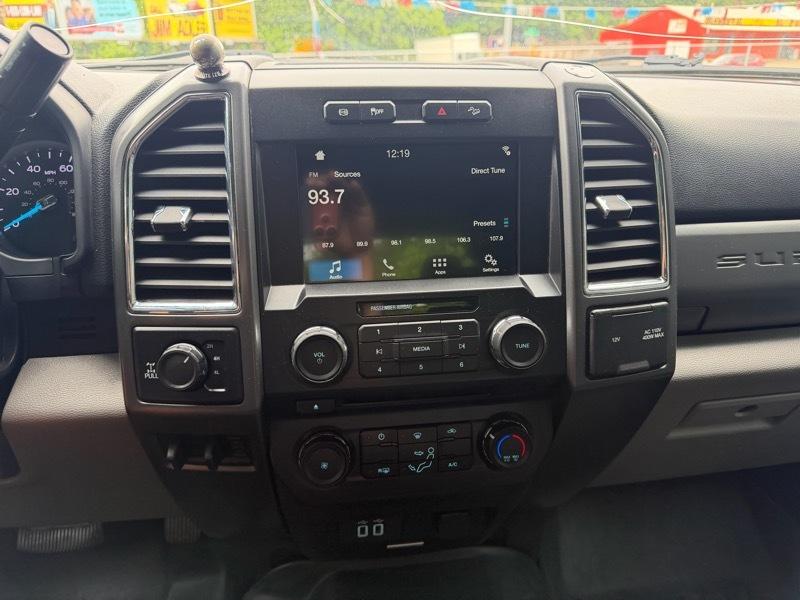 Ford F-250 SD XLT Crew Cab 4WD 2018