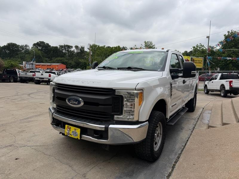 Ford F-250 SD XL SuperCab Long Bed 4WD 2017