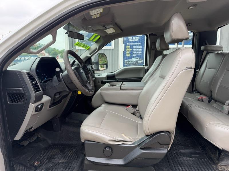 Ford F-250 SD XL SuperCab Long Bed 4WD 2017