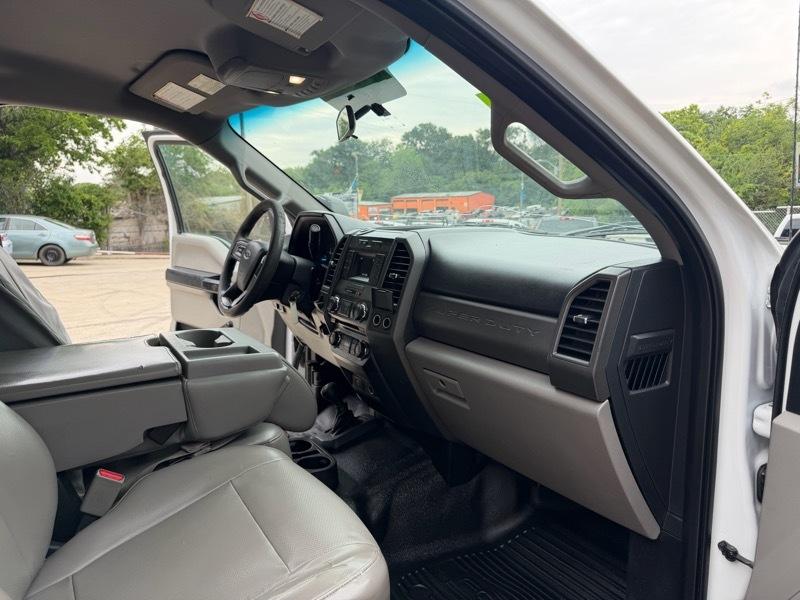 Ford F-250 SD XL Crew Cab 4WD 2017