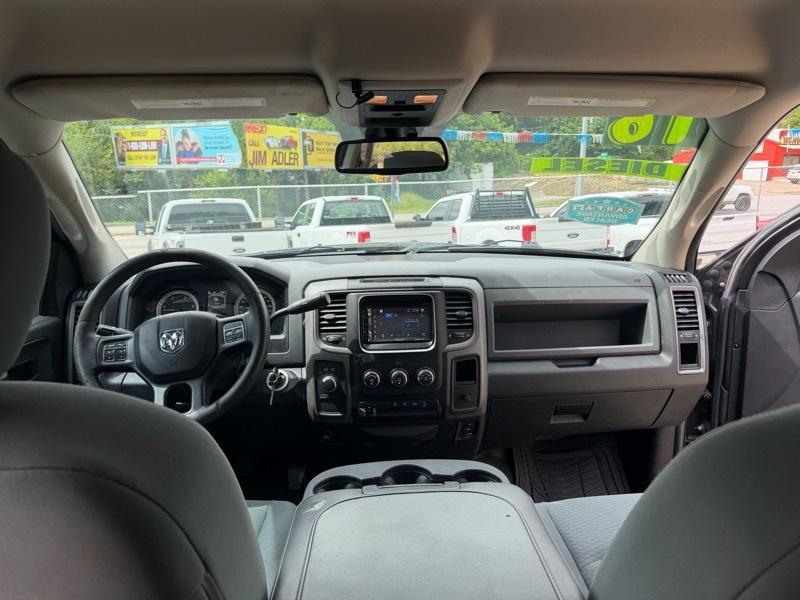 RAM 2500 Tradesman Crew Cab LWB 4WD 2016
