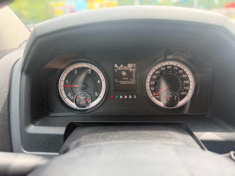 RAM 2500 Tradesman Crew Cab LWB 4WD 2016