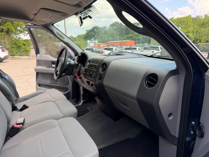 Ford F-150 2WD Reg Cab 126" STX 2007