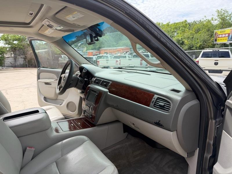 Chevrolet Tahoe LTZ 2WD 2012