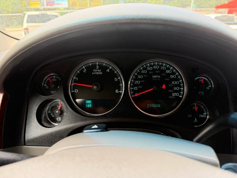 Chevrolet Tahoe LTZ 2WD 2012