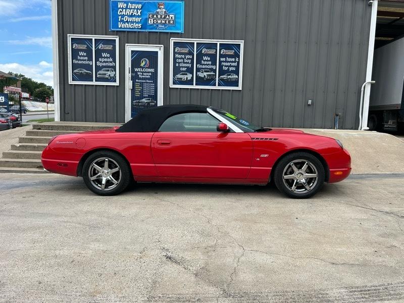 Ford Thunderbird Deluxe 2004