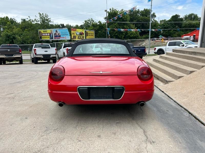 Ford Thunderbird Deluxe 2004