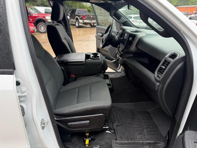 RAM 1500 Tradesman Crew Cab SWB 2WD 2022