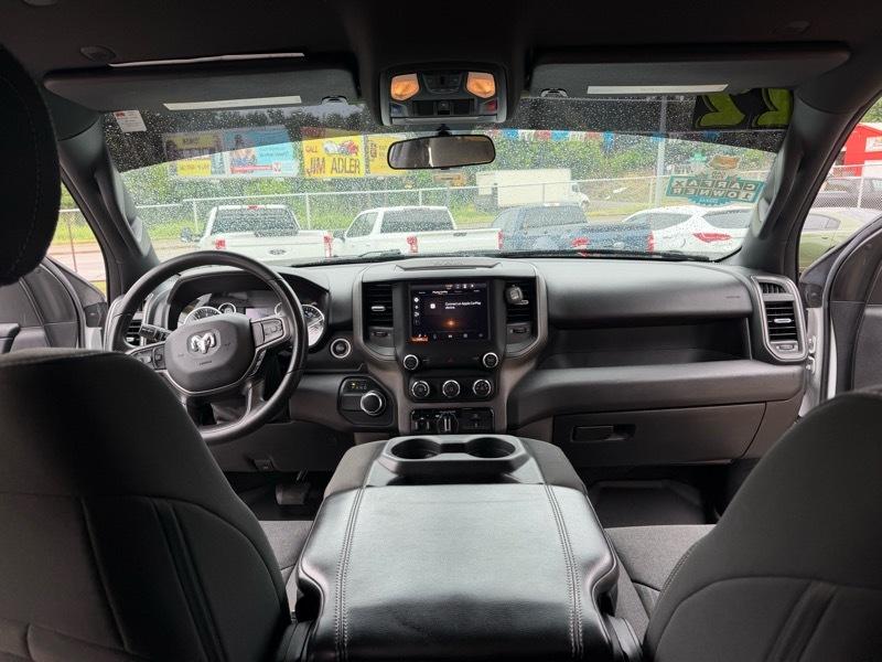 RAM 1500 Tradesman Crew Cab SWB 2WD 2022