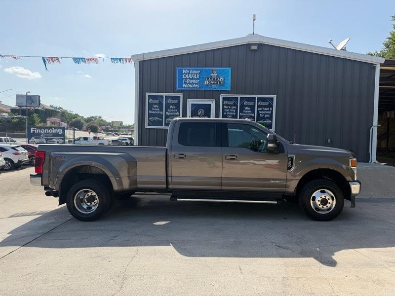 Ford F-350 SD Lariat Crew Cab 4WD DRW 2022