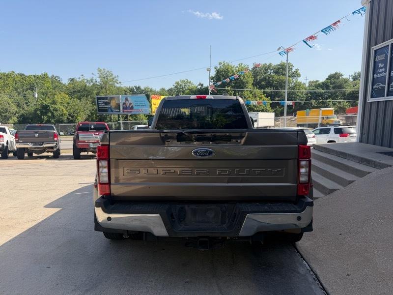 Ford F-350 SD Lariat Crew Cab 4WD DRW 2022