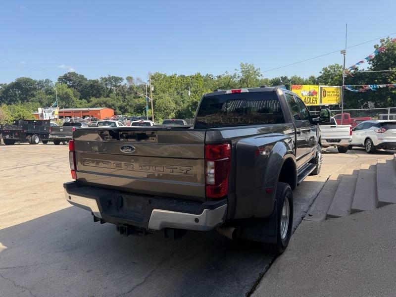 Ford F-350 SD Lariat Crew Cab 4WD DRW 2022