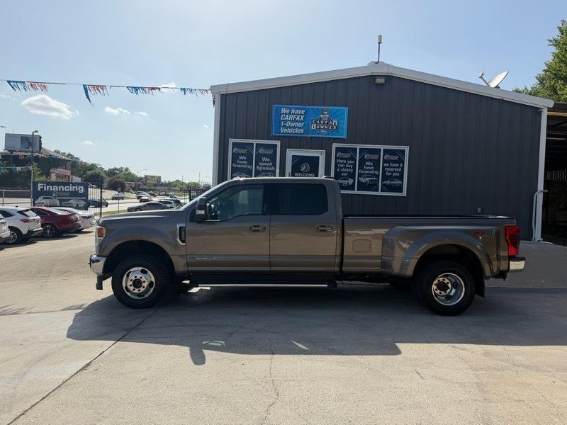 Ford F-350 SD Lariat Crew Cab 4WD DRW 2022