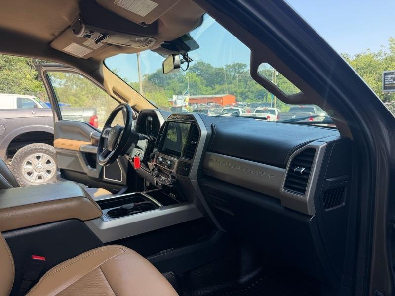 Ford F-350 SD Lariat Crew Cab 4WD DRW 2022