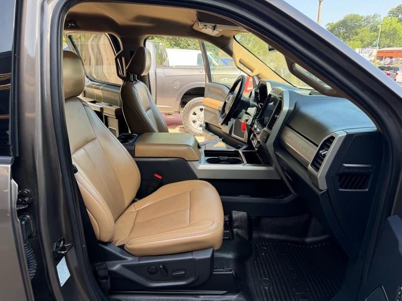Ford F-350 SD Lariat Crew Cab 4WD DRW 2022