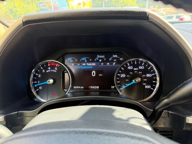 Ford F-350 SD Lariat Crew Cab 4WD DRW 2022