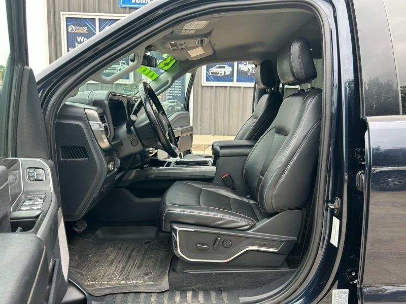 Ford F-450 SD Crew Cab DRW 4WD 2023