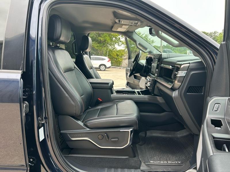 Ford F-450 SD Crew Cab DRW 4WD 2023