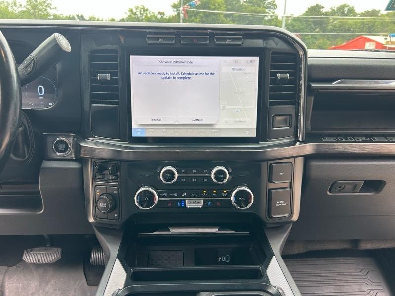 Ford F-450 SD Crew Cab DRW 4WD 2023
