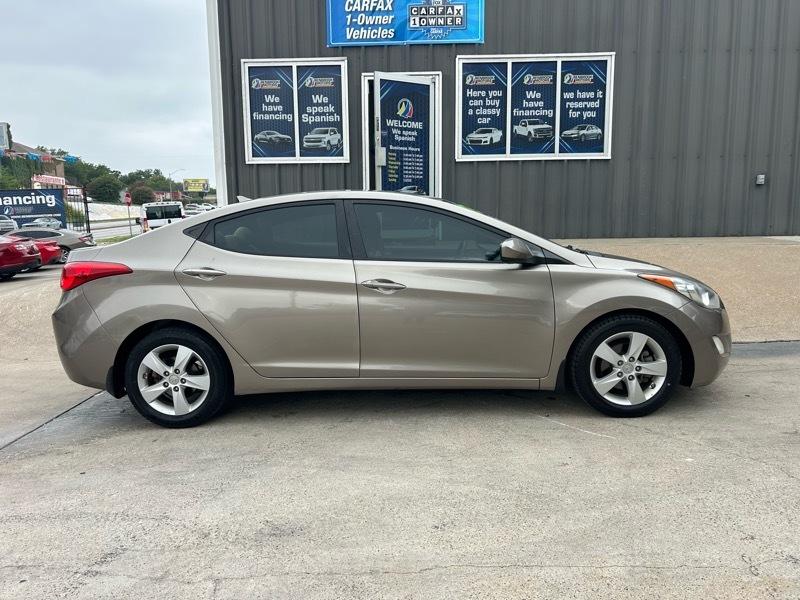 Hyundai Elantra Limited 2013