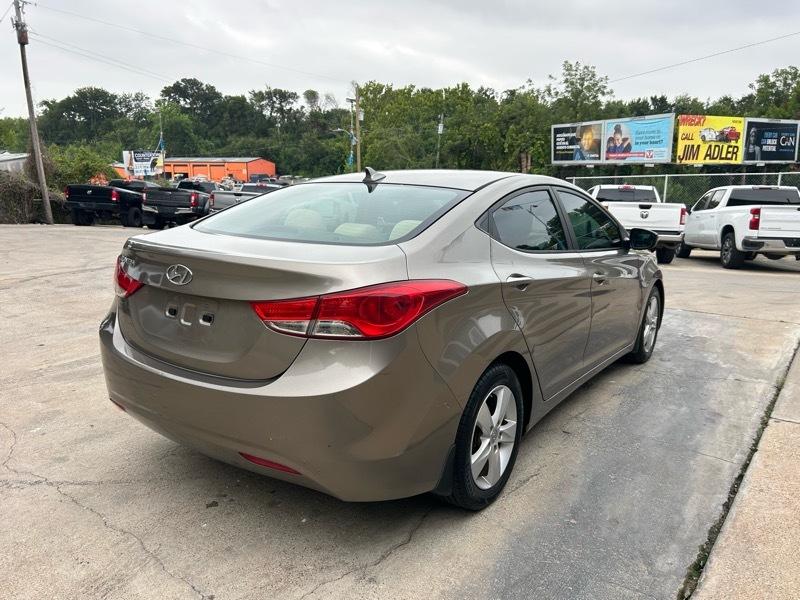 Hyundai Elantra Limited 2013