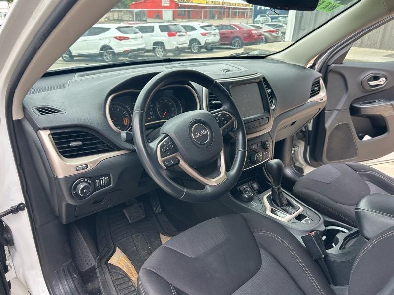 Jeep Cherokee Latitude 4WD 2015