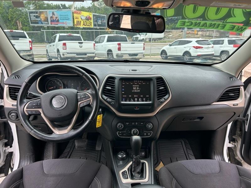 Jeep Cherokee Latitude 4WD 2015