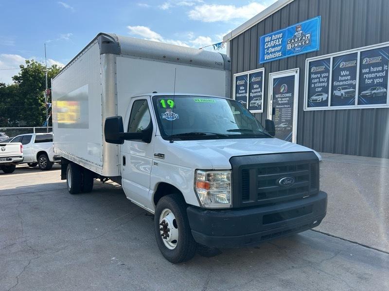 2019 Ford Econoline E350