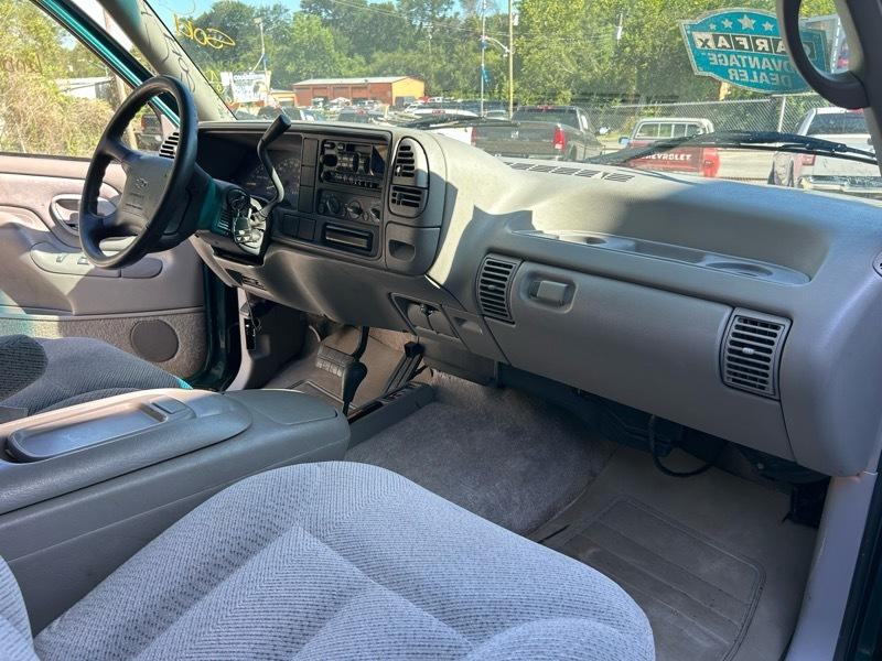 Chevrolet Tahoe 2-Door 4WD 1996