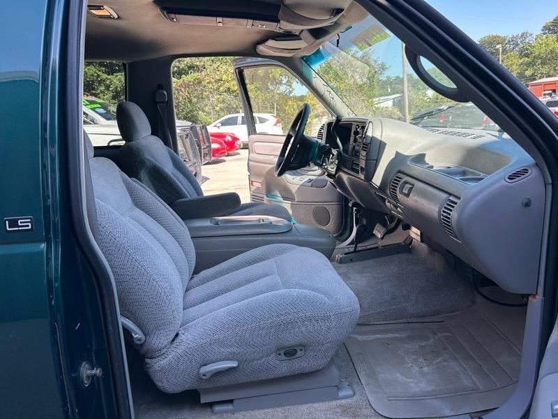 Chevrolet Tahoe 2-Door 4WD 1996