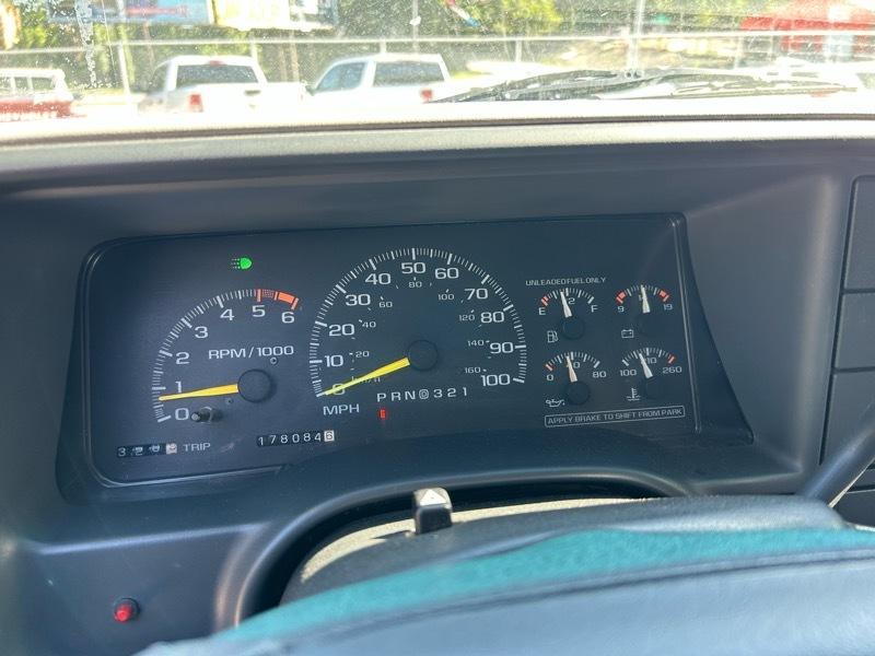 Chevrolet Tahoe 2-Door 4WD 1996