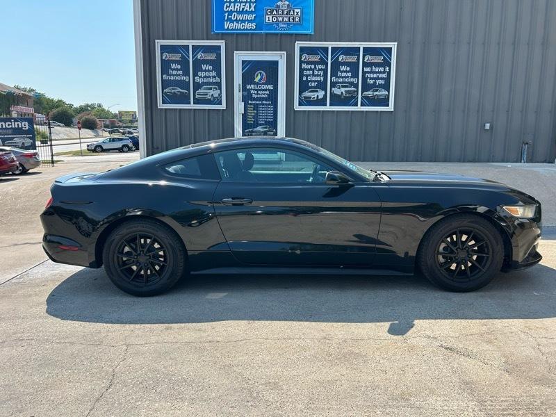 Ford Mustang EcoBoost Coupe 2015