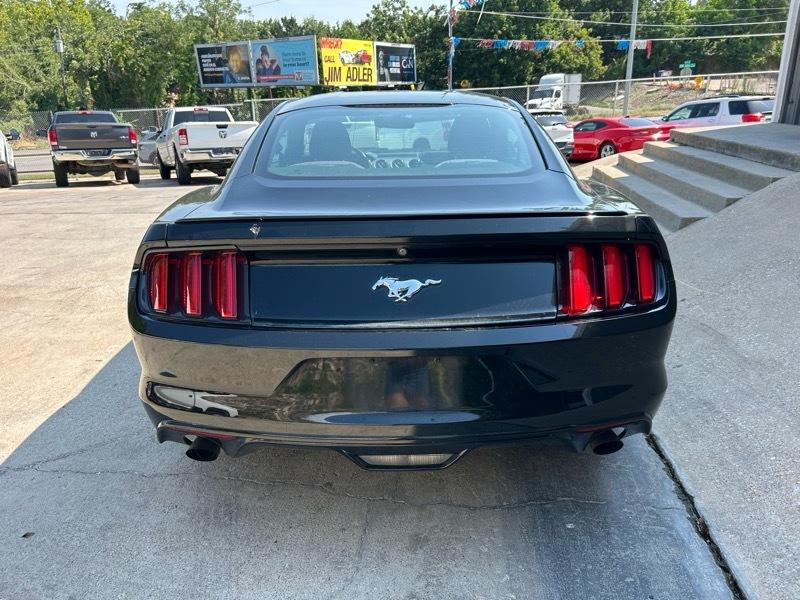 Ford Mustang EcoBoost Coupe 2015