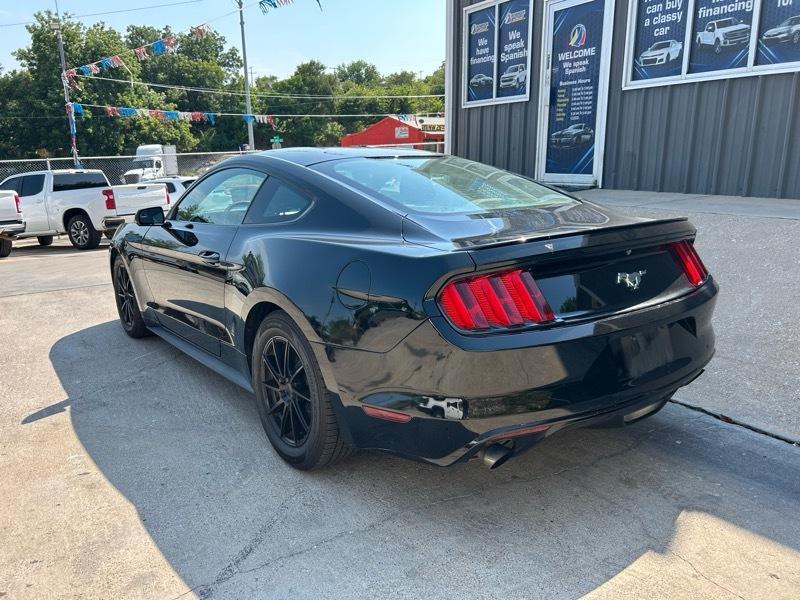 Ford Mustang EcoBoost Coupe 2015