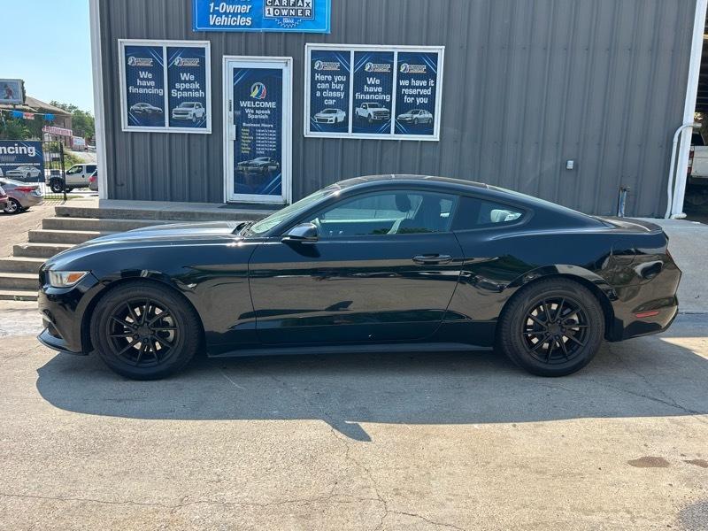 Ford Mustang EcoBoost Coupe 2015