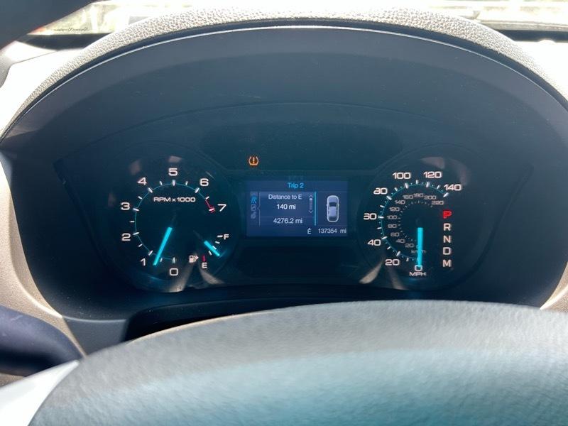 Ford Explorer Base FWD 2015