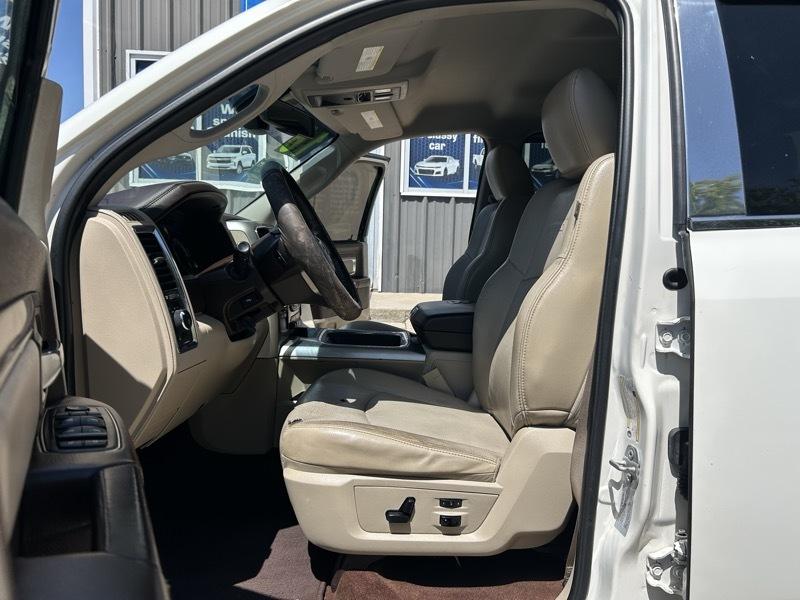 RAM 3500 Laramie Crew Cab LWB 4WD DRW 2016