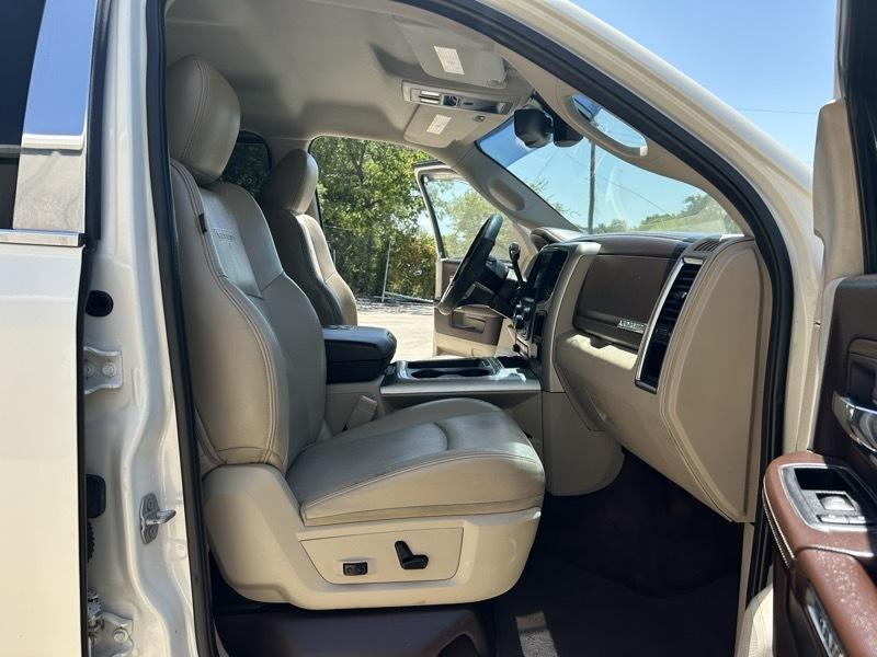 RAM 3500 Laramie Crew Cab LWB 4WD DRW 2016