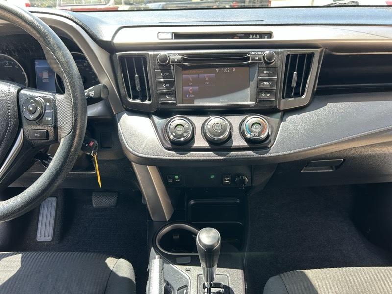 Toyota RAV4 LE FWD 2018