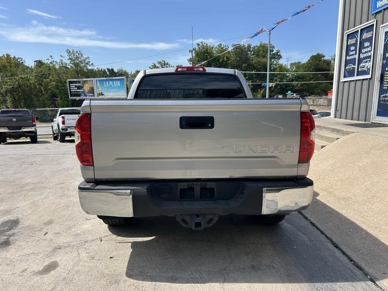 Toyota Tundra SR5 4.6L V8 CrewMax 2WD 2016