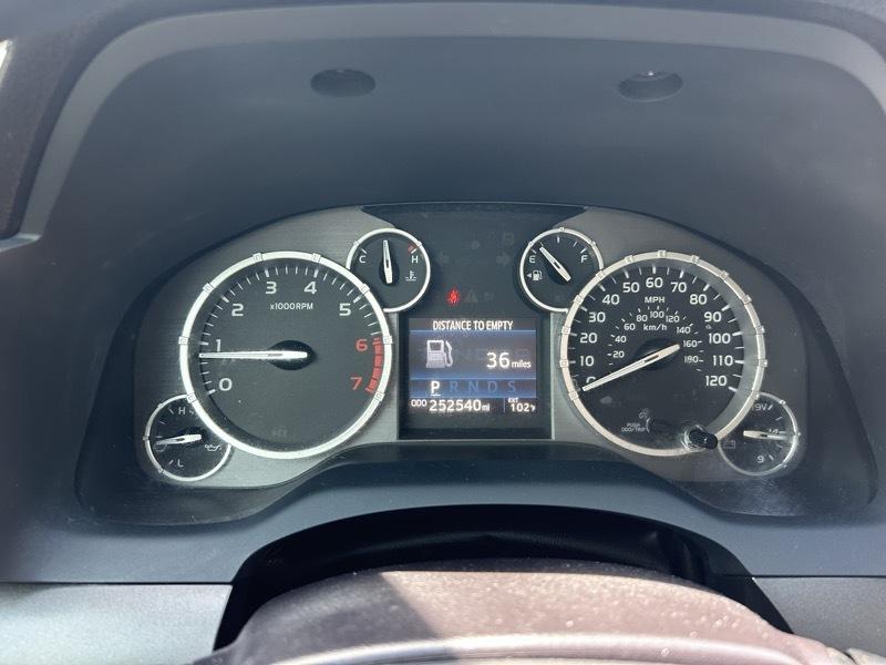 Toyota Tundra SR5 4.6L V8 CrewMax 2WD 2016