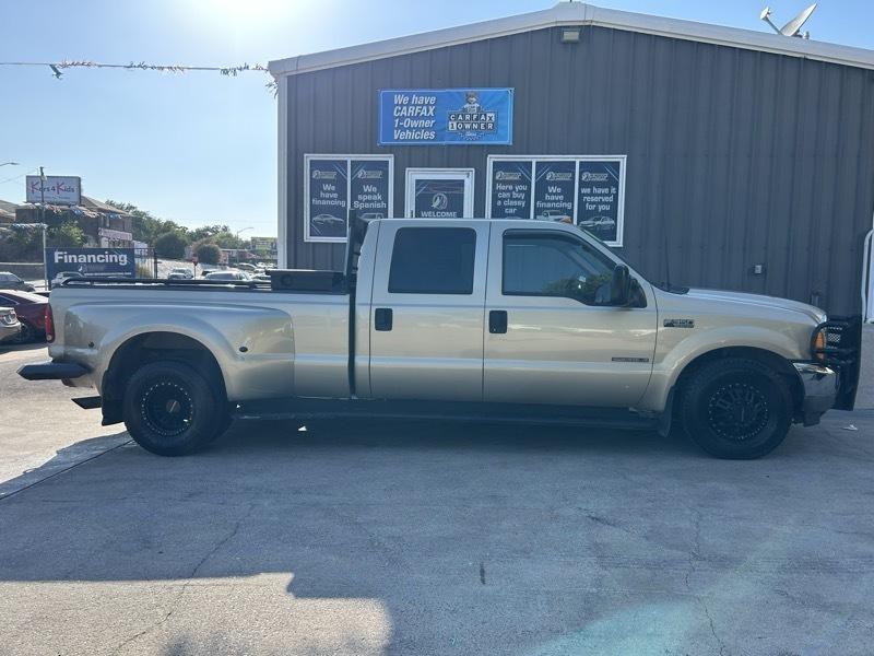 Ford F-350 SD Lariat Crew Cab Long Bed 2WD DRW 2001