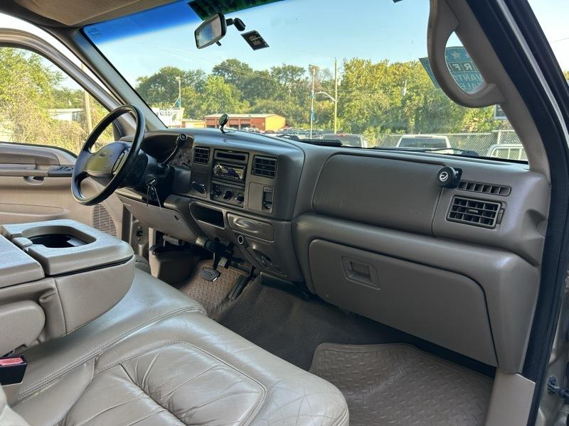 Ford F-350 SD Lariat Crew Cab Long Bed 2WD DRW 2001
