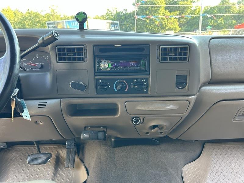 Ford F-350 SD Lariat Crew Cab Long Bed 2WD DRW 2001