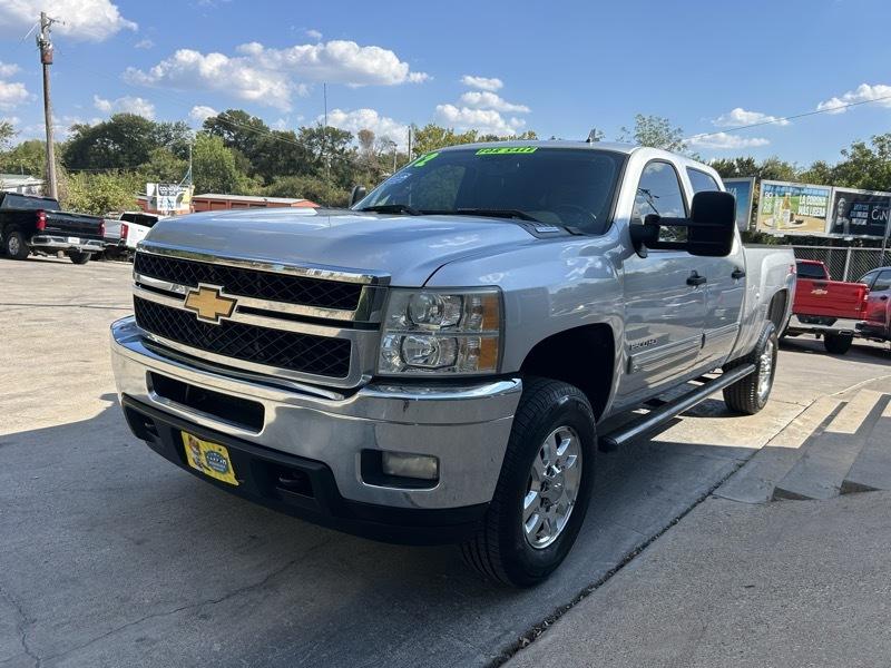 Chevrolet Silverado 2500HD LT Crew Cab 2WD 2012